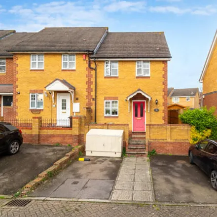 Buy this 3 bed house on 55 Bakers Gardens in London, SM5 2SF