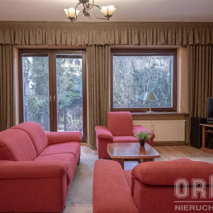 Rent this 6 bed house on Miętowa 101 in 81-589 Gdynia, Poland