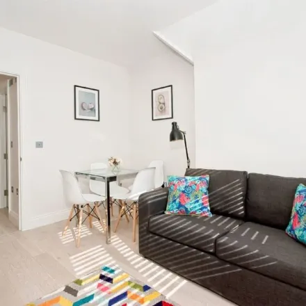 Image 7 - Simmons, 7 Greek Street, London, W1D 4DN, United Kingdom - Apartment for rent