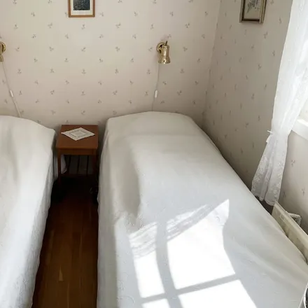 Rent this 1 bed house on 386 33 Färjestaden