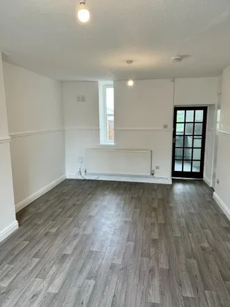 Image 2 - A499, Y Ffor, LL53 6UE, United Kingdom - Townhouse for rent