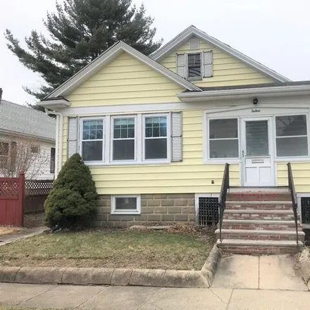 Rent this 2 bed house on 16 Abington Avenue in Peabody, MA 01964