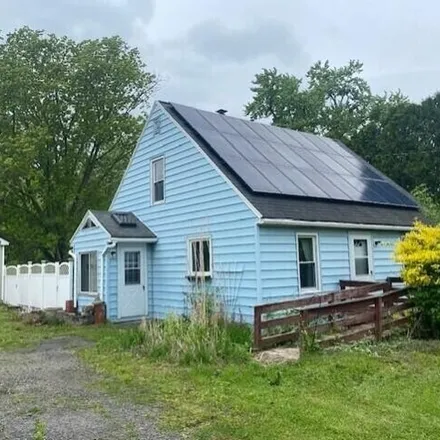 Buy this 3 bed house on 119 Stratton Road in Williamstown, Berkshire County