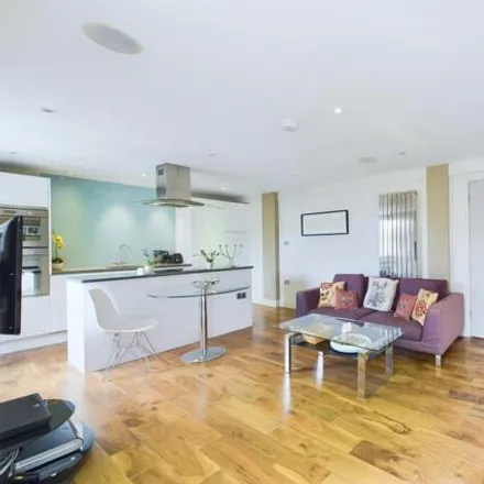 Rent this 3 bed room on 20 Hampden Gurney Street in London, W1H 5AX