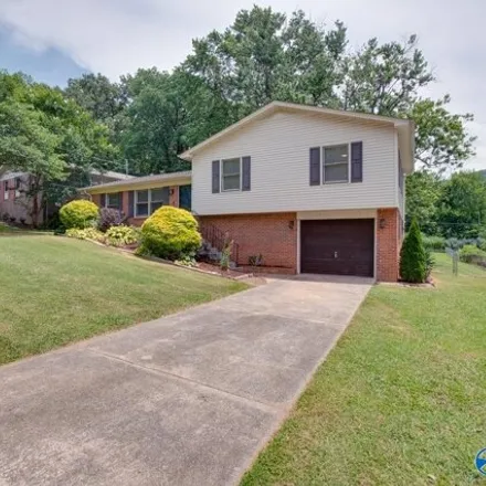 Image 2 - 2008 NW Rodgers Dr, Huntsville, Alabama, 35811 - House for sale