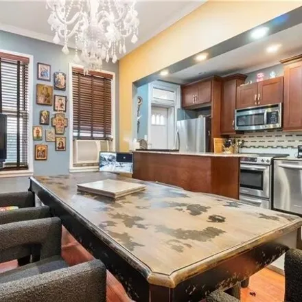 Image 3 - 1001 Bay Ridge Avenue, New York, NY 11219, USA - House for sale