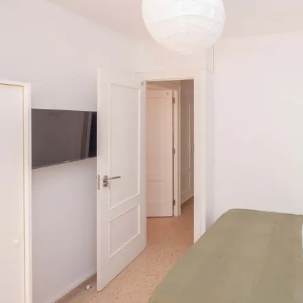 Image 3 - Carrer de Julián Peña, 5, 46018 Valencia, Spain - Room for rent