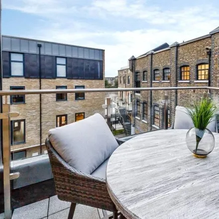 Image 7 - Palace Wharf, 6-23 Rainville Road, London, W6 9HB, United Kingdom - Apartment for rent