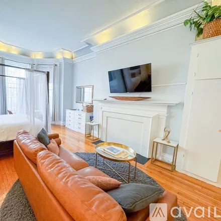 Rent this studio apartment on 337 Beacon St