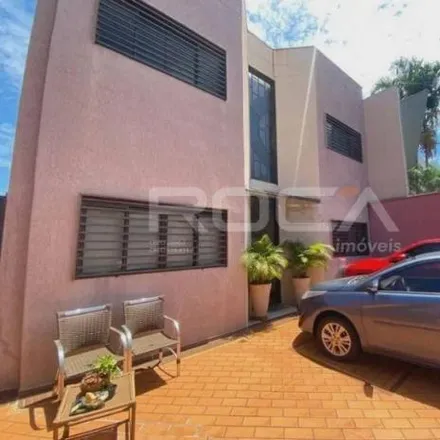 Rent this 4 bed house on Avenida Califórnia in Jardim Califórnia, Ribeirão Preto - SP