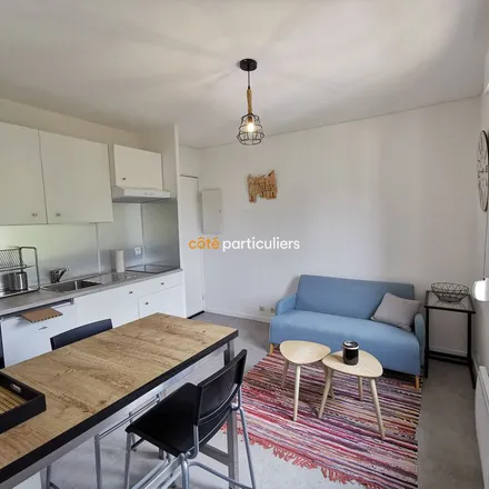 Rent this 2 bed apartment on Rue Charles Corbeau in 27000 Évreux, France