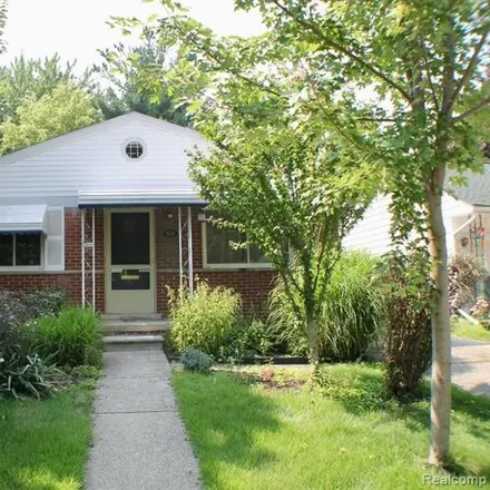 Rent this 3 bed house on 808 Wellesley Ave in Royal Oak, Michigan