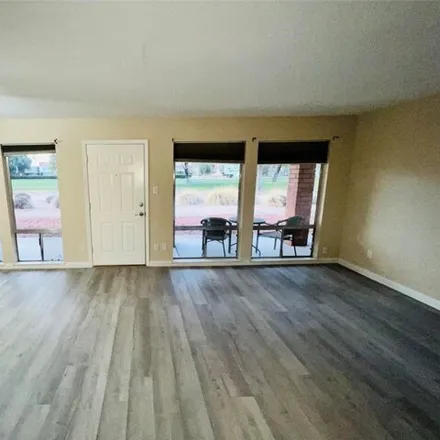 Image 7 - Las Vegas Country Club, LVCC Loop, Winchester, NV 89169, USA - Condo for sale