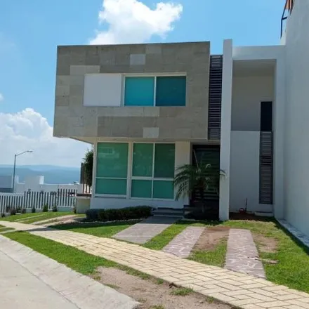 Buy this 3 bed house on Avenida Colinas de Gran Jardín in Lomas Del Gran Jardin, 37134 León