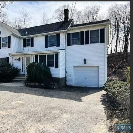 Image 2 - 98 West Greenbrook Road, Fairfield, Essex County, NJ 07004, USA - House for sale