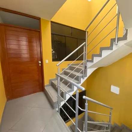 Rent this 3 bed apartment on Car Wash Máximo in Jirón Nelson Queirolo Queirolo, Santiago de Surco