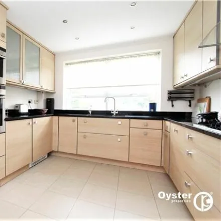 Image 3 - Gleneagles, Stanmore, Great London, Ha7 - Apartment for sale