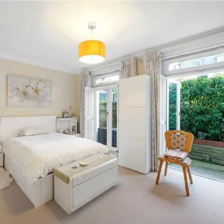 Image 5 - Chartwell House, 12 Ladbroke Terrace, London, W11 3NN, United Kingdom - Apartment for sale