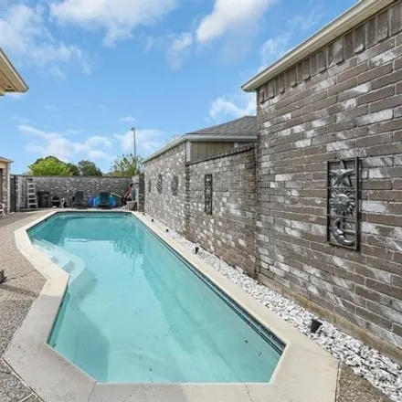 Image 3 - 9335 Wellsworth Drive, Harris County, TX 77083, USA - House for sale
