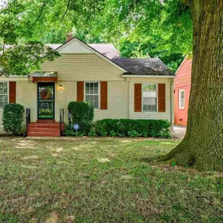 Rent this 2 bed house on 106 West Lafayette Circle in Chickasaw Gardens, Memphis