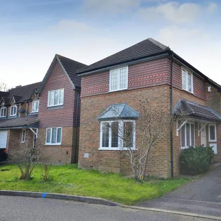 Rent this 3 bed house on Cranwell Close in Milton Keynes, MK5 7BU