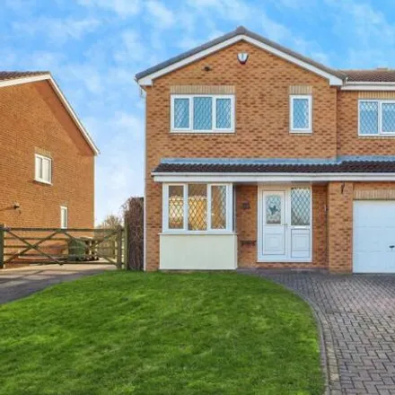 Buy this 4 bed house on 4 Kingfisher Close in Durkar, WF4 3NE