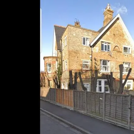 Rent this 2 bed apartment on Layton Road in London, TW3 1PE