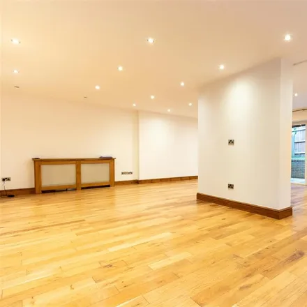 Rent this 4 bed duplex on Thursley Gardens in London, SW19 6HF