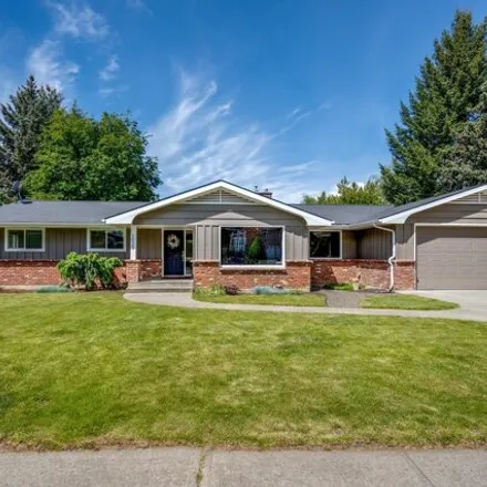 Buy this 5 bed house on 1098 Southeast Thompson Street in Pullman, WA 99163