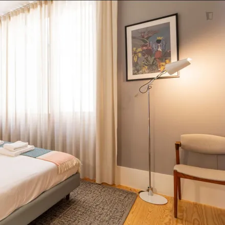 Rent this 1 bed apartment on Livraria Figueirinhas in Rua do Almada, 4050-031 Porto