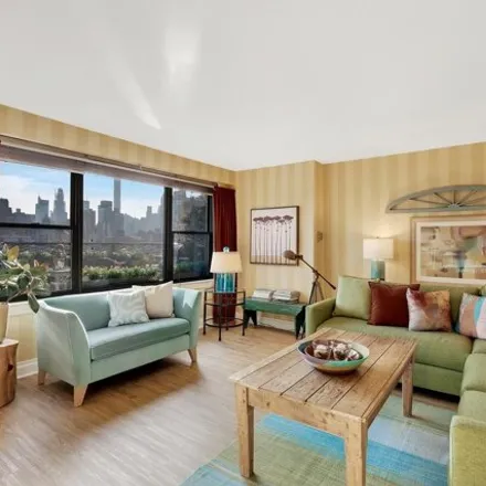 Image 7 - 505 East 79th Street, New York, NY 10075, USA - Apartment for sale