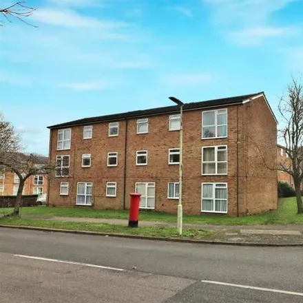 Buy this 1 bed apartment on Hedgebrooms in Welwyn Garden City, AL7 2DP