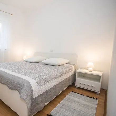 Rent this 2 bed apartment on 52448 Sveti Lovreč Pazenatički