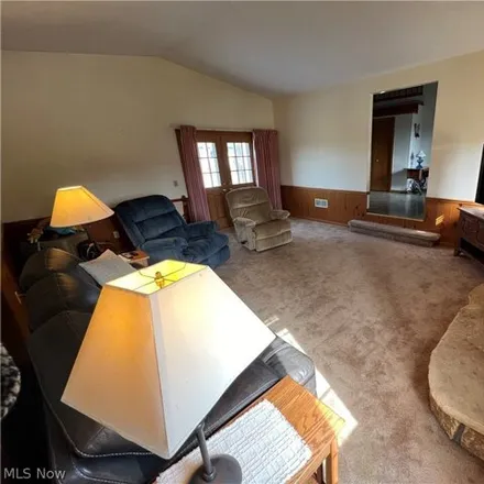 Image 9 - 2038 Kevin Court Northeast, New Philadelphia, OH 44663, USA - House for sale