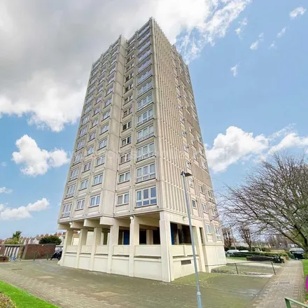 Rent this 1 bed apartment on Newlands Road in Southend-on-Sea, SS0 7BE