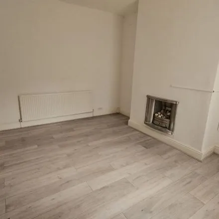 Rent this 3 bed townhouse on Norfolk Street in Salford, M6 6DP