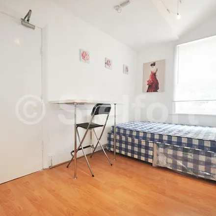 Image 2 - 1 Barnes Street, Ratcliffe, London, E14 7NW, United Kingdom - Apartment for rent