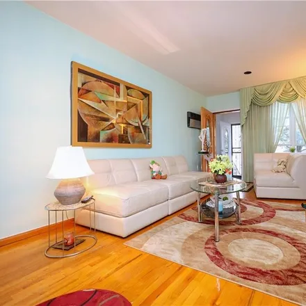 Image 3 - 18 East 4th Street, New York, NY 11218, USA - Townhouse for sale