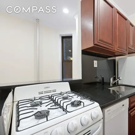 Image 3 - 370 Columbus Avenue, New York, NY 10024, USA - House for rent