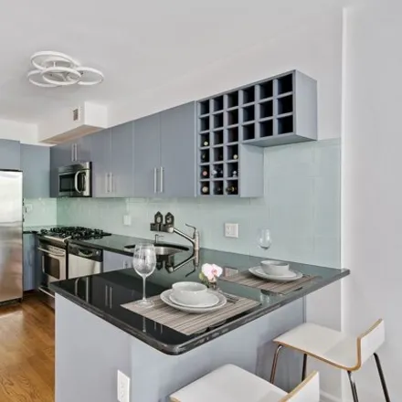 Image 5 - 643 East 11th Street, New York, NY 10009, USA - Condo for sale