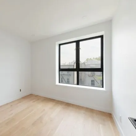 Image 6 - 130 Diamond St Apt 4B, Brooklyn, New York, 11222 - Apartment for rent