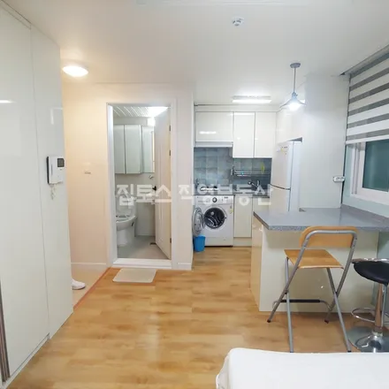 Image 2 - 서울특별시 강남구 논현동 107-21 - Apartment for rent