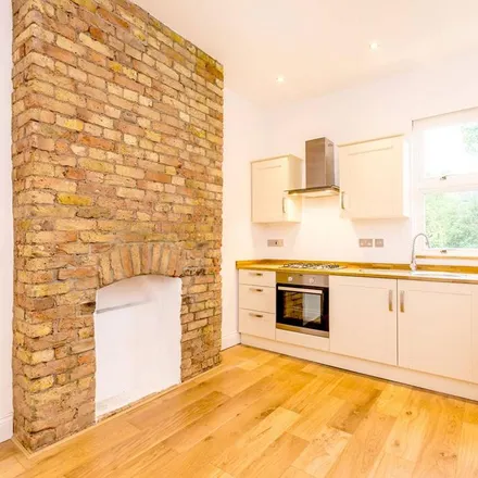 Rent this 2 bed apartment on 32 Dyne Road in London, NW6 7XB