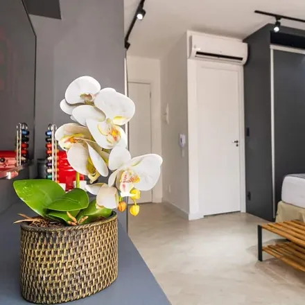 Rent this studio apartment on R. Alves Guimarães