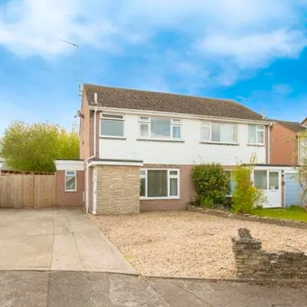 Buy this 3 bed duplex on Border Road in Bournemouth, Christchurch and Poole