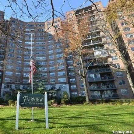 Image 7 - Fairview, 61-20 Grand Central Parkway, New York, NY 11375, USA - Apartment for sale