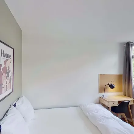 Rent this 1 bed apartment on 31 Rue du Borrégo in 75020 Paris, France