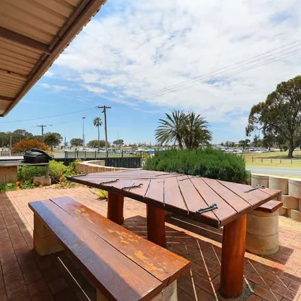 Image 7 - Mandurah, Mandurah Road, Greenfields WA 6210, Australia - House for rent