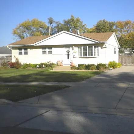 Buy this 3 bed house on 277 Fletcher Drive in Buffalo Grove, IL 60090