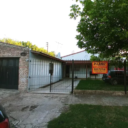 Buy this studio house on Maestra Lucía Rueda 176 in Paso del Rey Centro, 1742 Paso del Rey